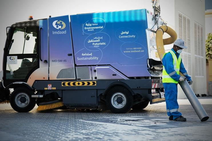 "إمداد" تفوز بعقد جديد مع "بلدية دبي" لخدمات النظافة في الأحياء الصناعية